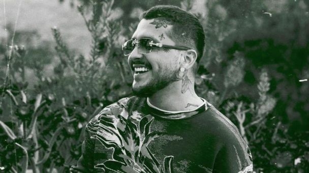 Captan a Christian Nodal pasado de copas y recibe criticas en las redes sociales