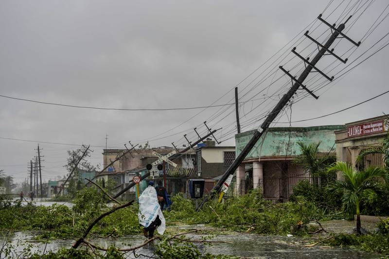 Las autoridades de la isla, con aproximadamente 11 millones de habitantes, trabajan ya en labores de reabastecimiento.