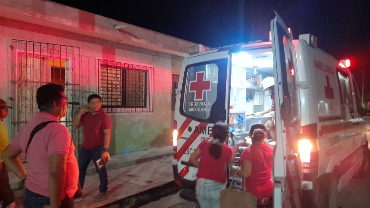 La mujer fue trasladada al hospital por los golfpes recibidos La mujer fue trasladada al hospital por los golfpes recibidos