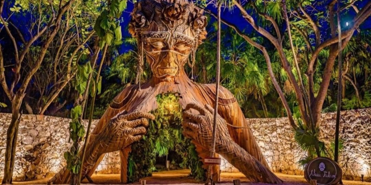 Este lugar es público, ya que es la entrada de un famoso hotel. Foto: hotel Ahau