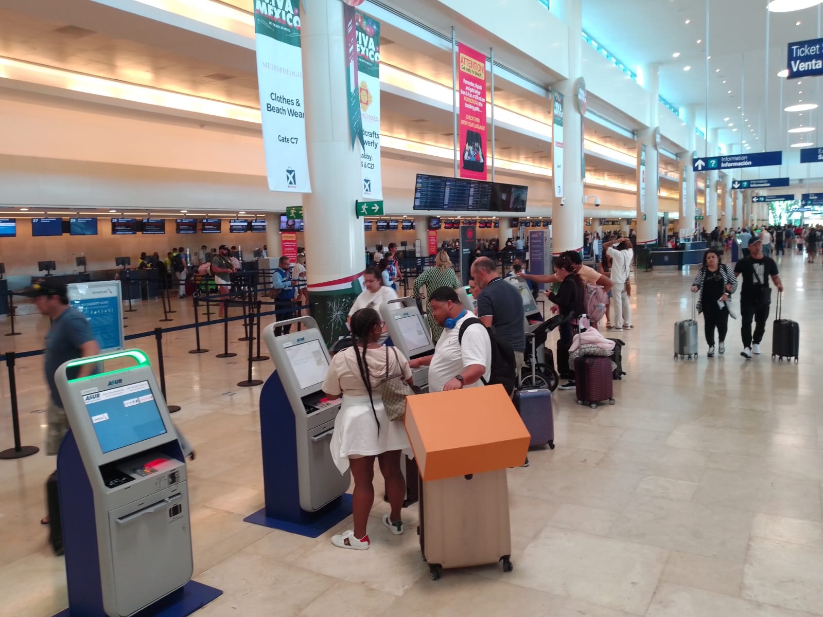 Afectaciones del Huracán Ian en EU provoca cancelación de vuelos en Cancún: VIDEO