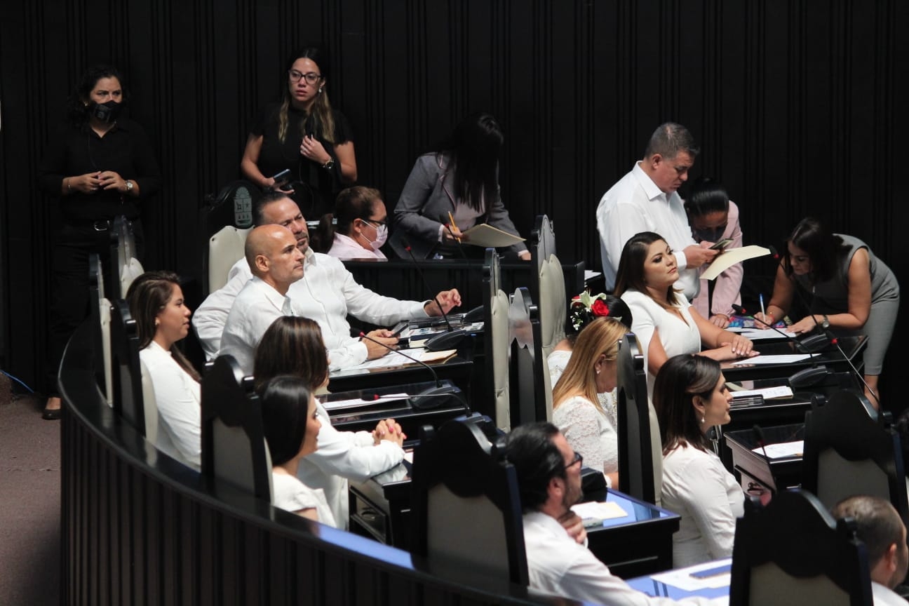 De los 25 diputados, solo 24 tomaron protesta este sábado