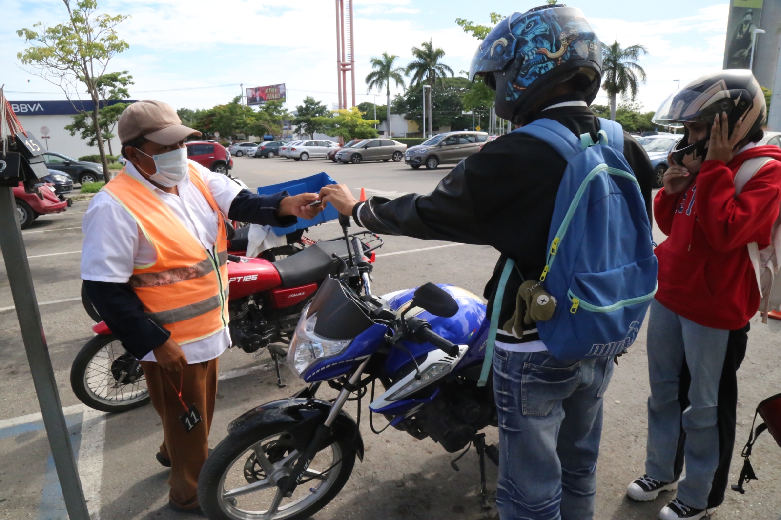 Los mismos 'viene, viene' aseguran que los administradores de las plazas comerciales están enterados del problema
