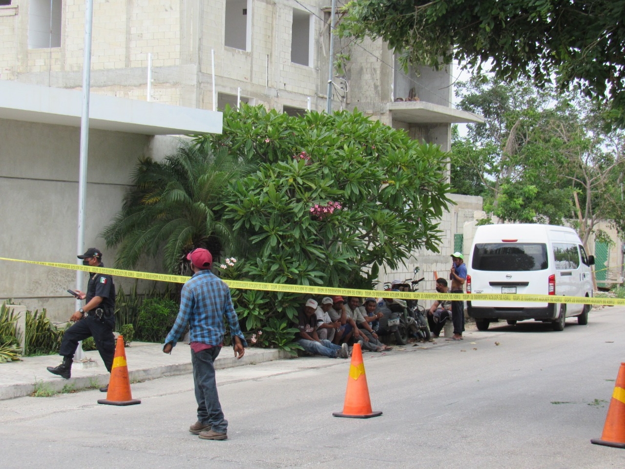 El joven se desplomó de una altura 20 metros en una construcción en la colonia Montebello de Mérida El joven se desplomó de una altura 20 metros en una construcción en la colonia Montebello de Mérida