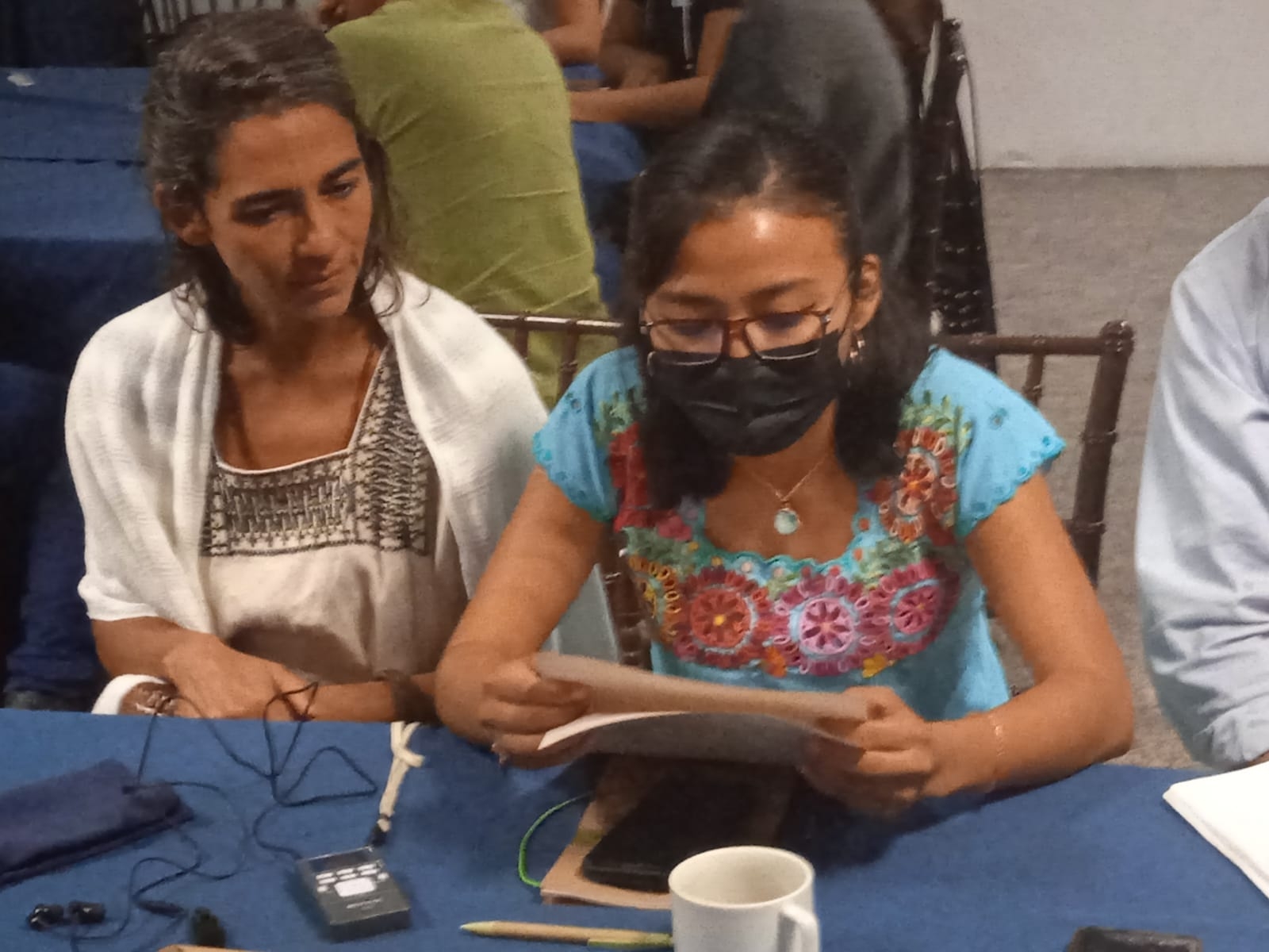 Desde niña la vida y mis padres me enseñaron el valor de no olvidar mis raíces, afirmó la joven maya en entrevista con este rotativo