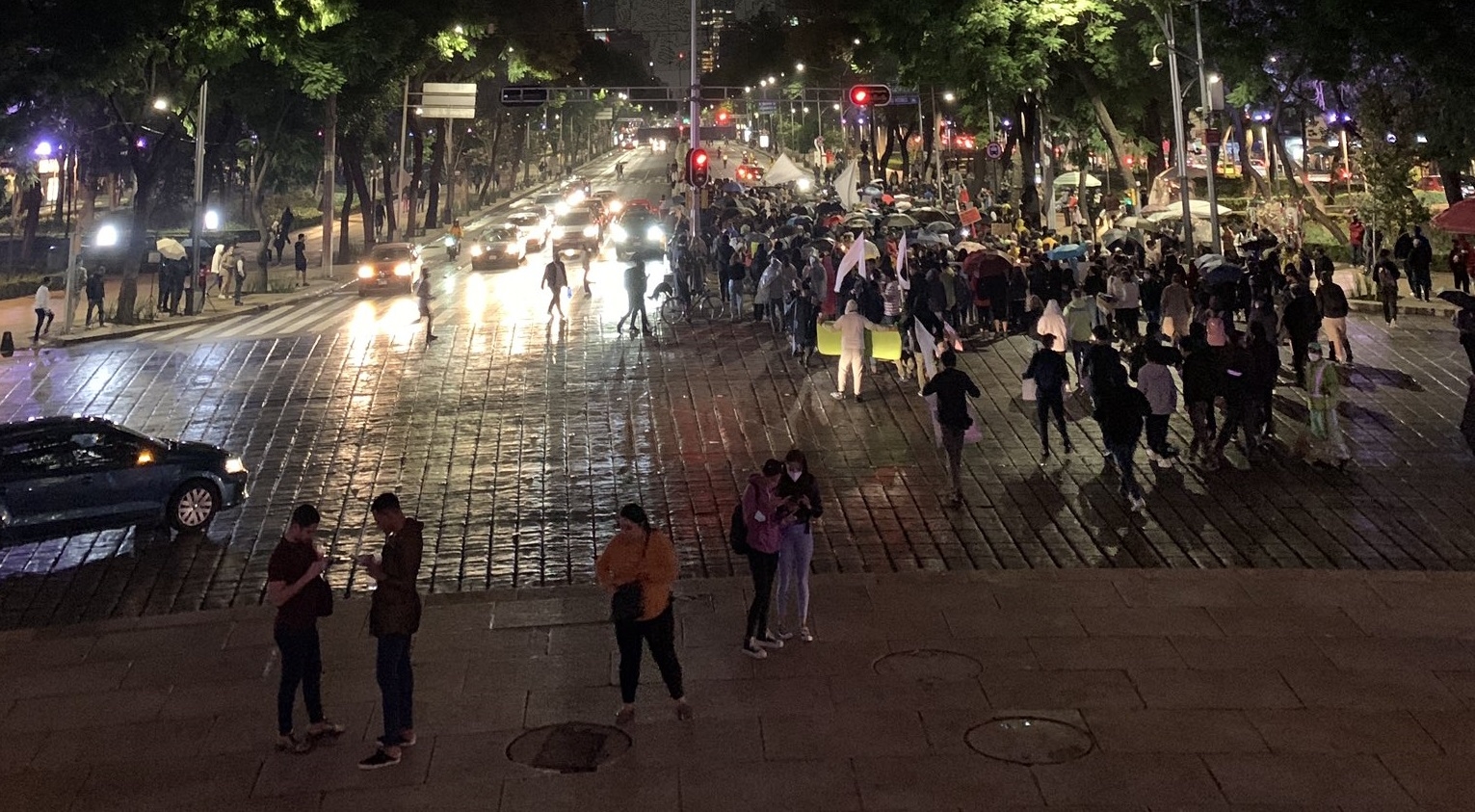 Cientas de personas participaron en la marcha en CDMX Cientas de personas participaron en la marcha en CDMX