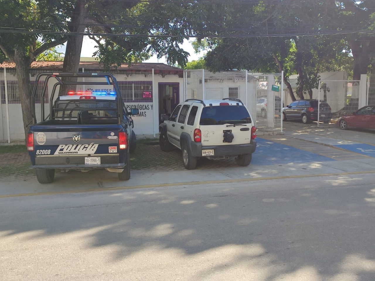 Policías llegaron al Centro de Salud de Puerto Aventuras para verificar si se trató de una violación contra el menor que fue ingresado Policías llegaron al Centro de Salud de Puerto Aventuras para verificar si se trató de una violación contra el menor que fue ingresado