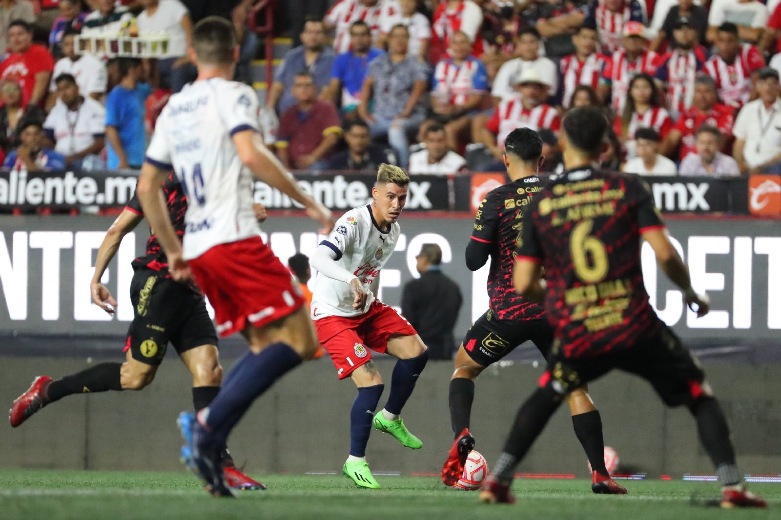 ¡Despertó el grande! Chivas vence a los Xolos de Tijuana y avanza en el Apertura 2022