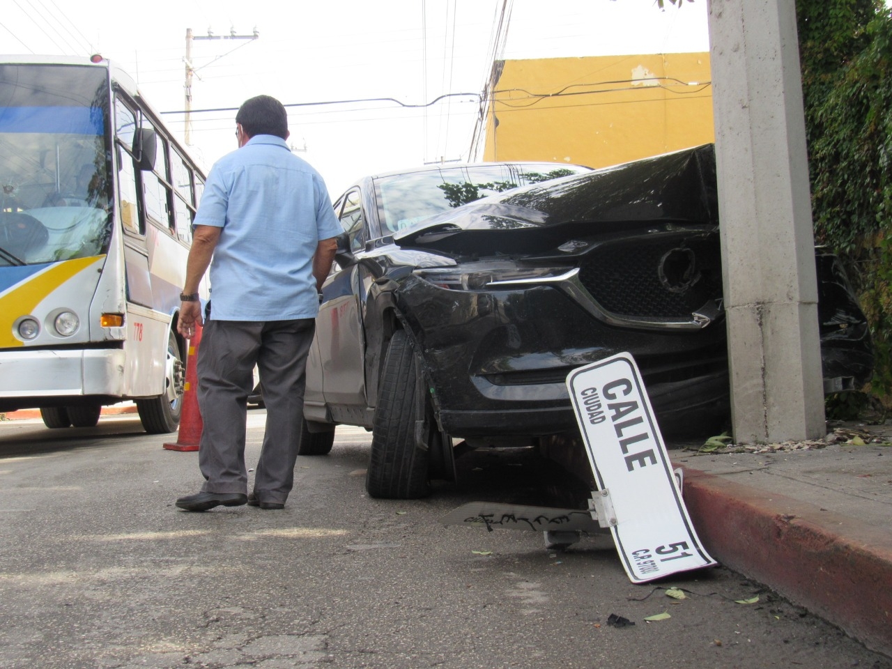 El accidente ocasionó caos vial en las vías aledañas al punto El accidente ocasionó caos vial en las vías aledañas al punto