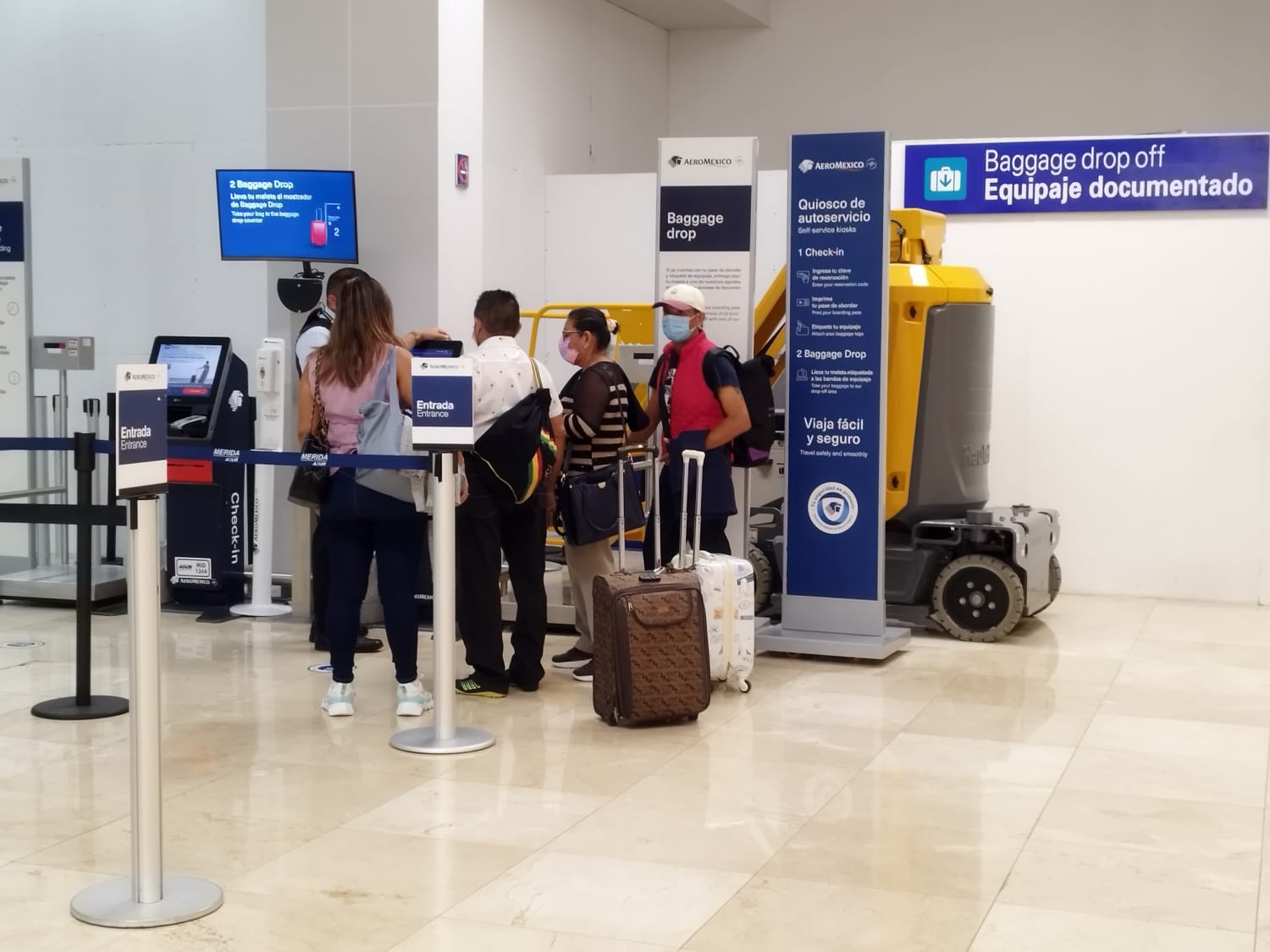 Los primeros vuelos en operar la mañana de este viernes fueron el 821 y 823 de Aeroméxico hacia la capital del país