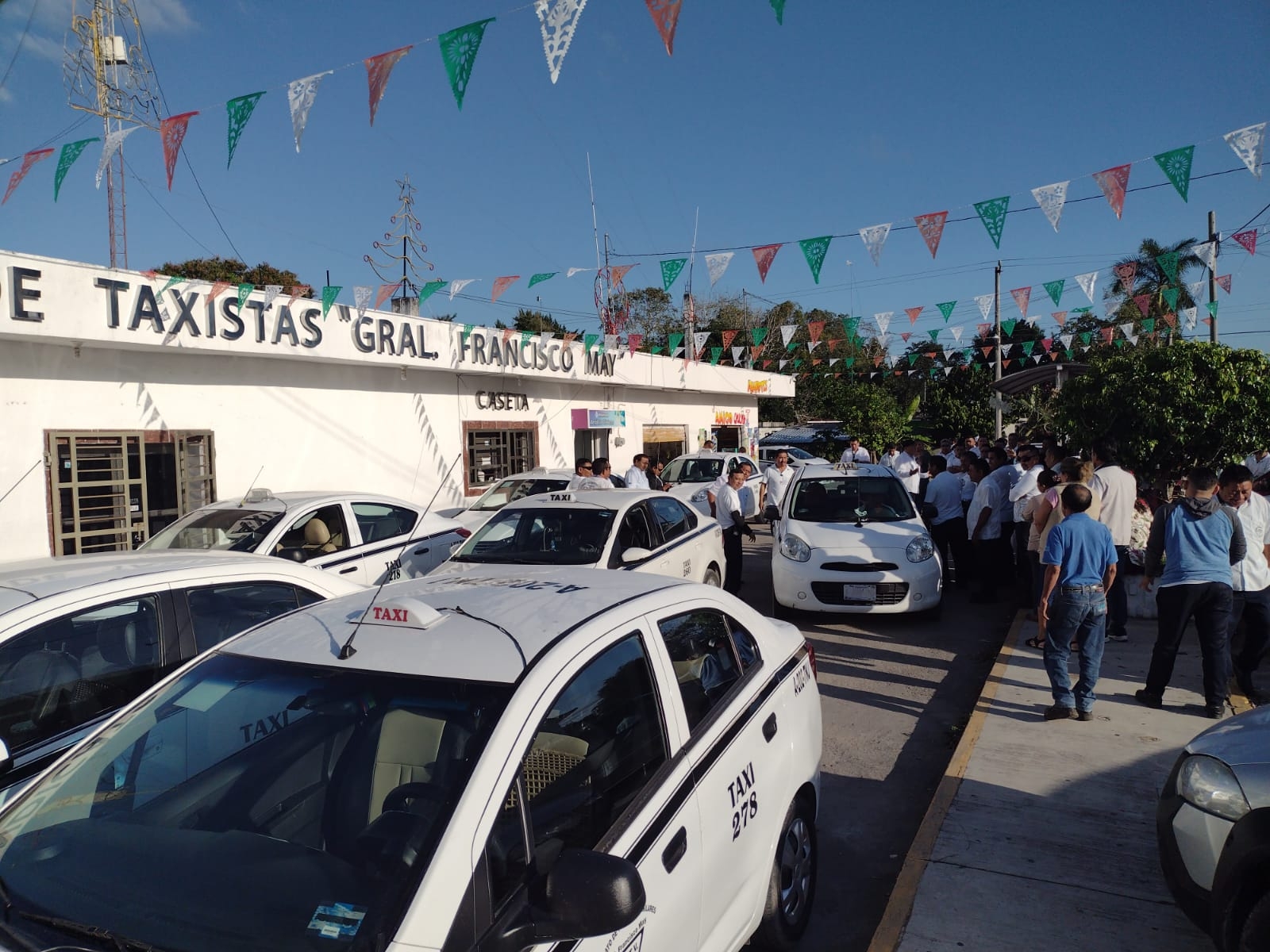 Fueron citados en frente de las instalaciones del Sindicato de Taxistas, General Francisco May