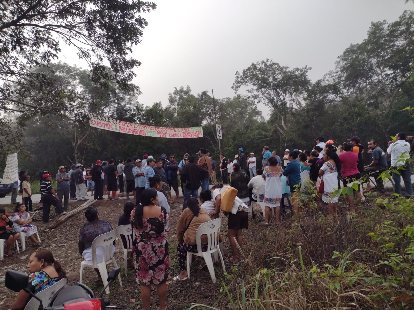 Ejidatarios de Felipe Carrillo Puerto cobrarán derecho de tránsito a automovilistas