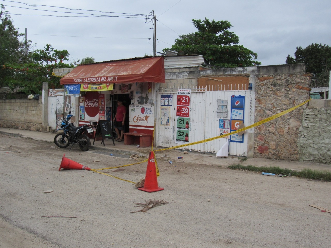 El hombre fue agredido por el dueño de una tienda luego de una discusión