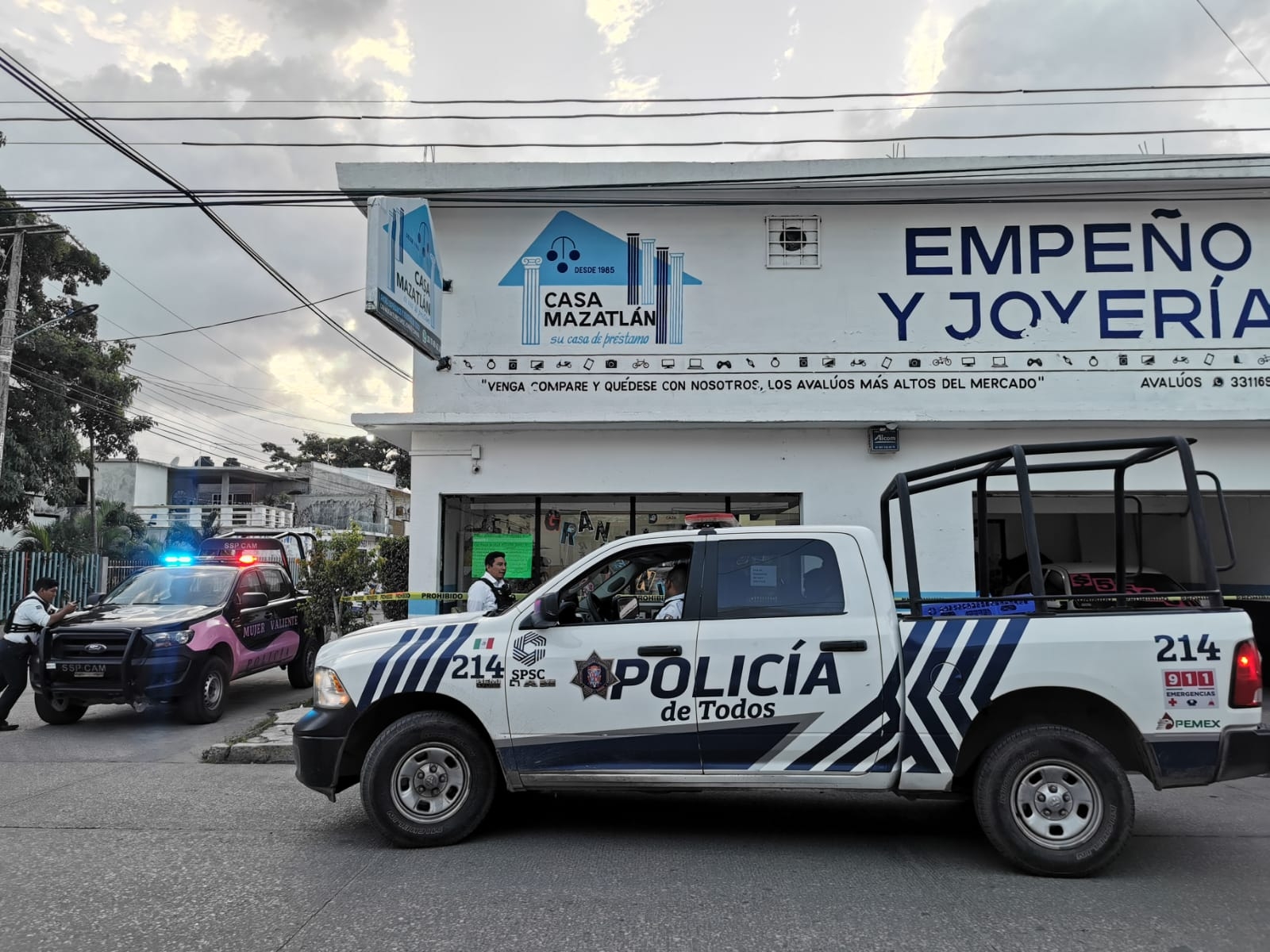 Los ladrones huyeron a bordo de una motocicleta luego del robo