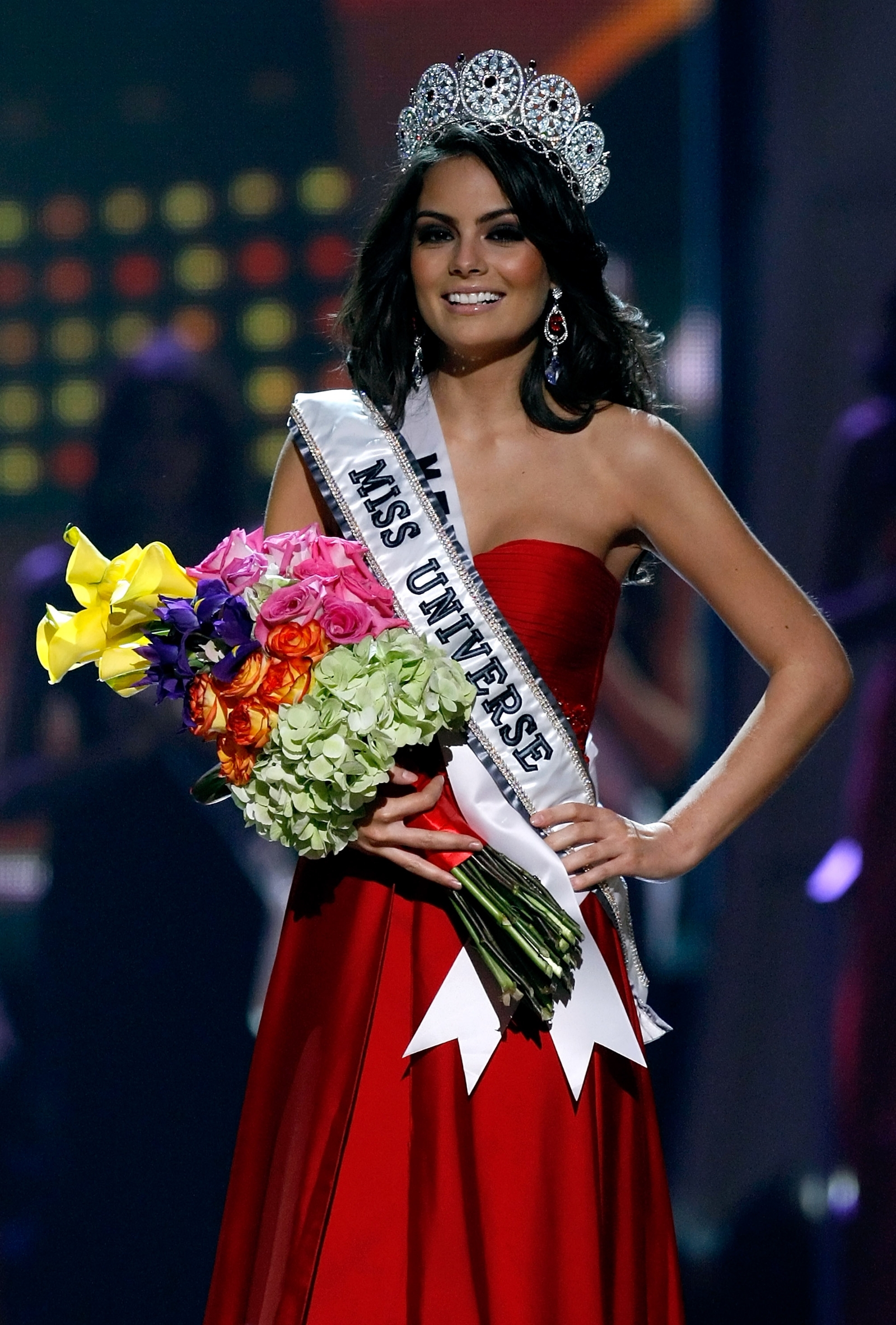 Hace 12 años que Ximena Navarrete recibió la corona universal. Foto: Especial Hace 12 años que Ximena Navarrete recibió la corona universal. Foto: Especial