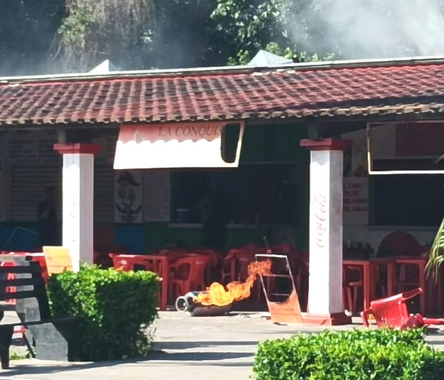 El incidente ocurrió al interior de la cocina de un puesto de comida El incidente ocurrió al interior de la cocina de un puesto de comida