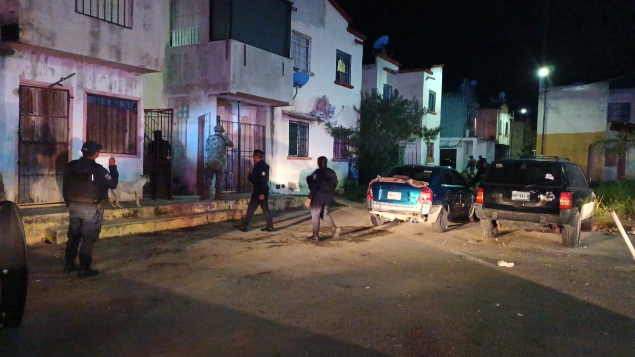 La víctima acudió con la policía a la casa de los ladrones en Villas Otoch La víctima acudió con la policía a la casa de los ladrones en Villas Otoch