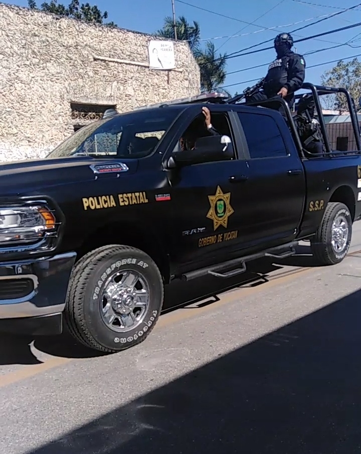Oficiales de la SSP recorrieron las calles de Buctzotz a bordo de varias patrullas