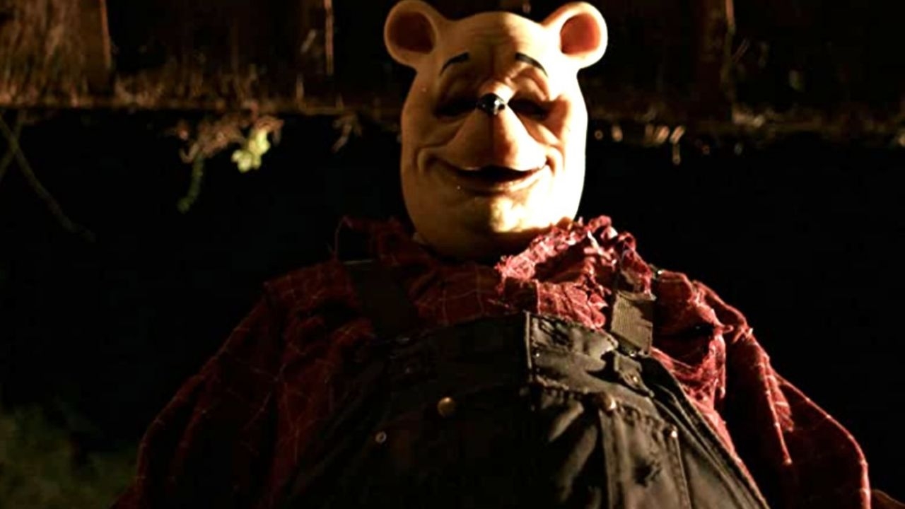 Sangre y Miel, así lucirá el osito amarillo en su película de terror que está a pocos días de estrenarse. Foto:Especial Sangre y Miel, así lucirá el osito amarillo en su película de terror que está a pocos días de estrenarse. Foto:Especial