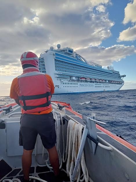 Evacuan a pasajera del crucero 'Princess Cruises' en Isla Mujeres