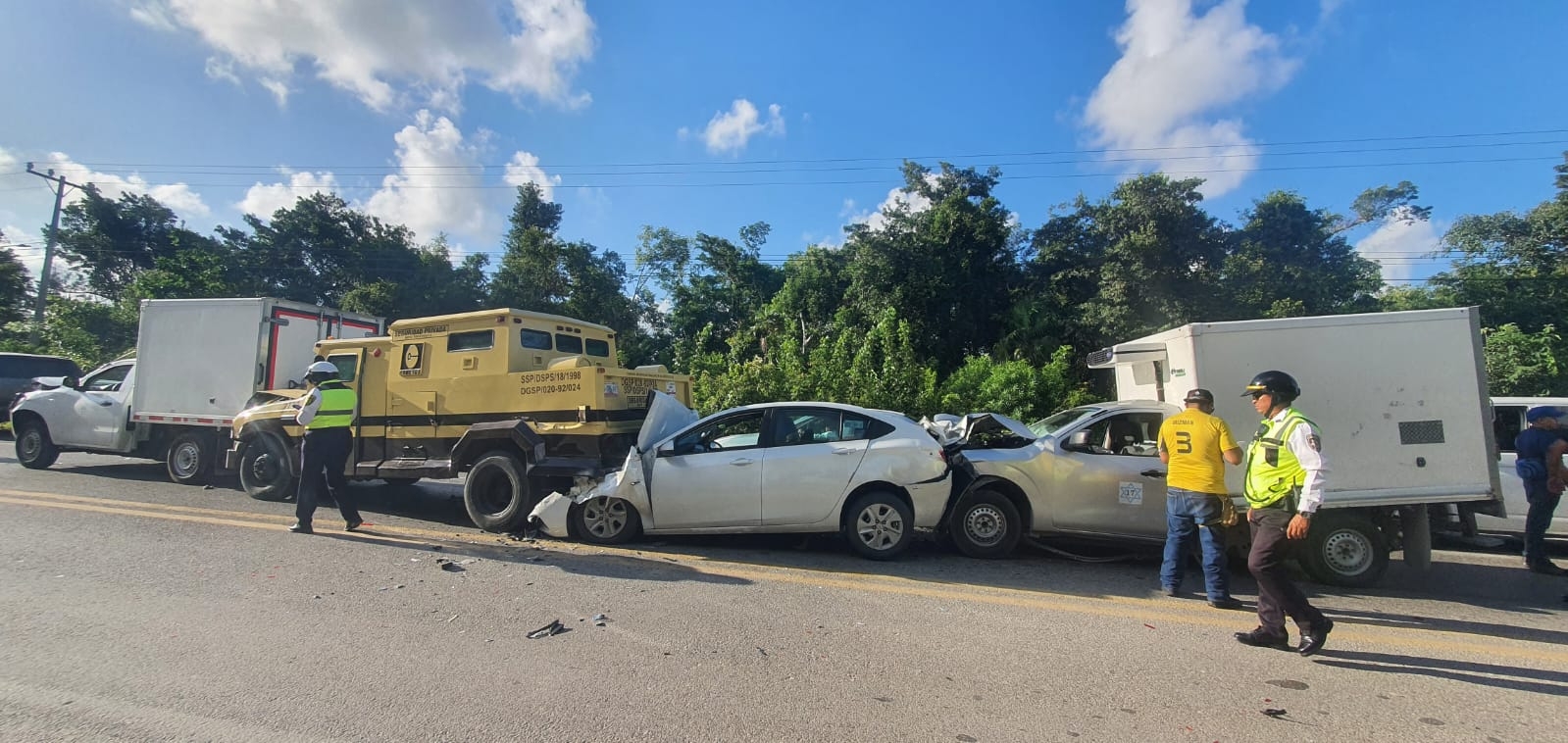 La carambola generó tráfico vehicular en la zona de atrás del aeropuerto de Cancún
