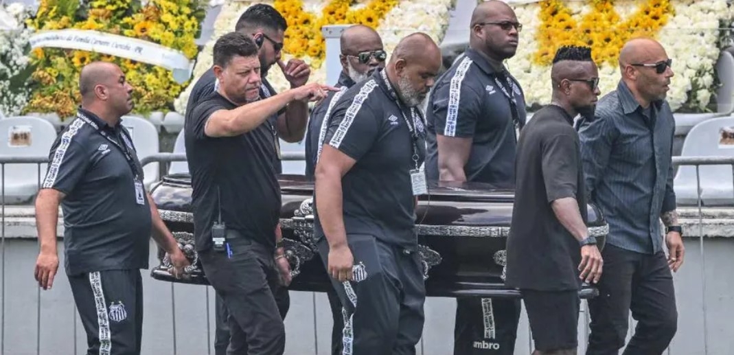 Pelé fue despedido por sus millones de fans