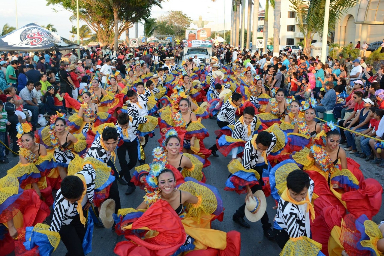 El anuncio del regreso del Carnaval fue dado por la presidente municipal Biby Rabelo de la Torre