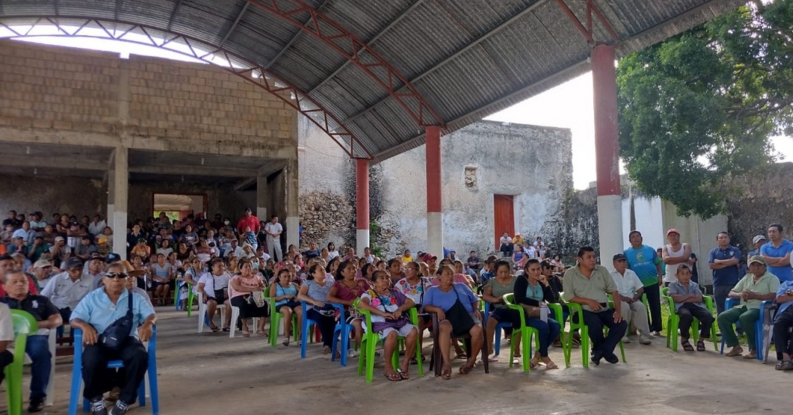 Frenan caseta de cobro de ejidatarios en Felipe Carrillo Puerto