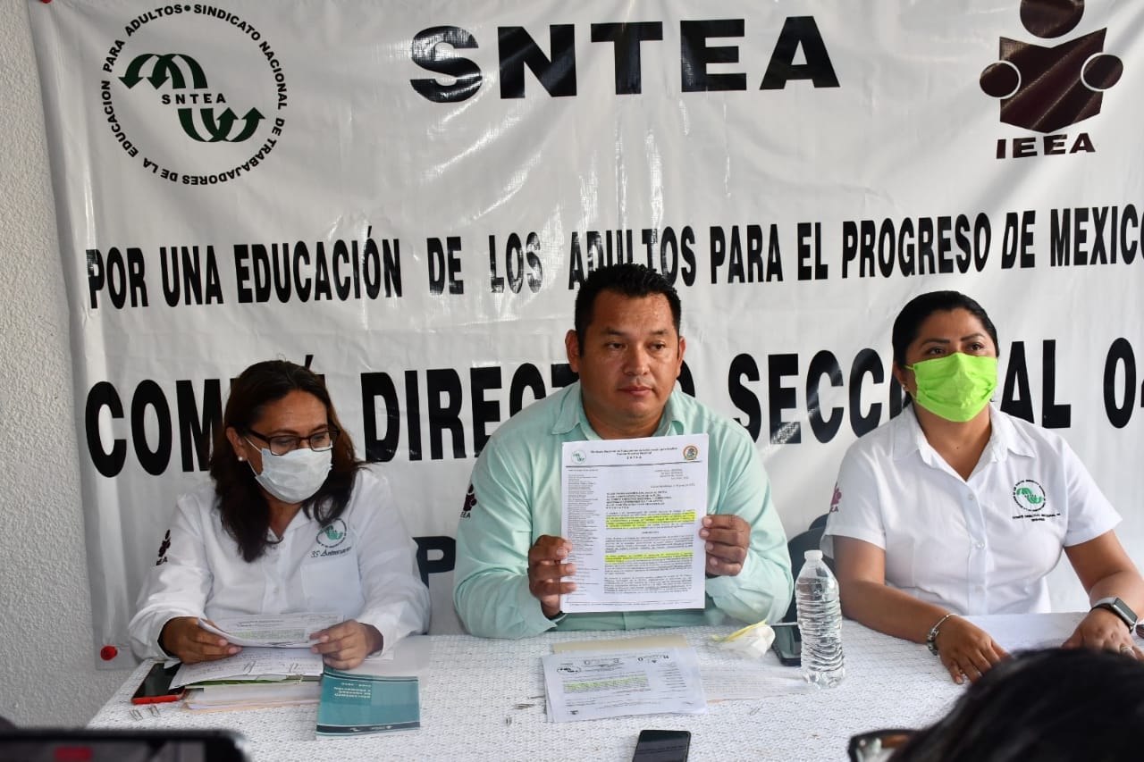 Tras pedir la renuncia del director del IEEA, los sindicalizados amenazan con ir a huelga que no cumplirse su petición