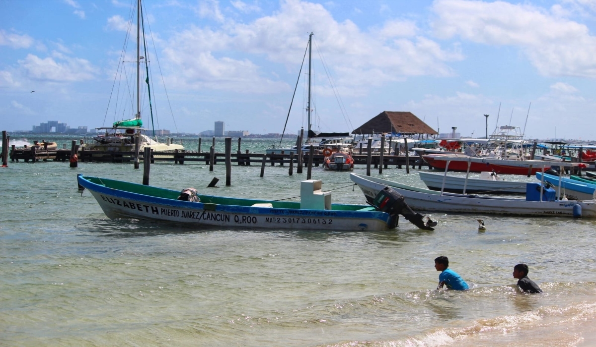 Hoy por la tarde se esperan temperaturas de 30 a 35 grados Celsius en Campeche, Quintana Roo y Yucatán Hoy por la tarde se esperan temperaturas de 30 a 35 grados Celsius en Campeche, Quintana Roo y Yucatán