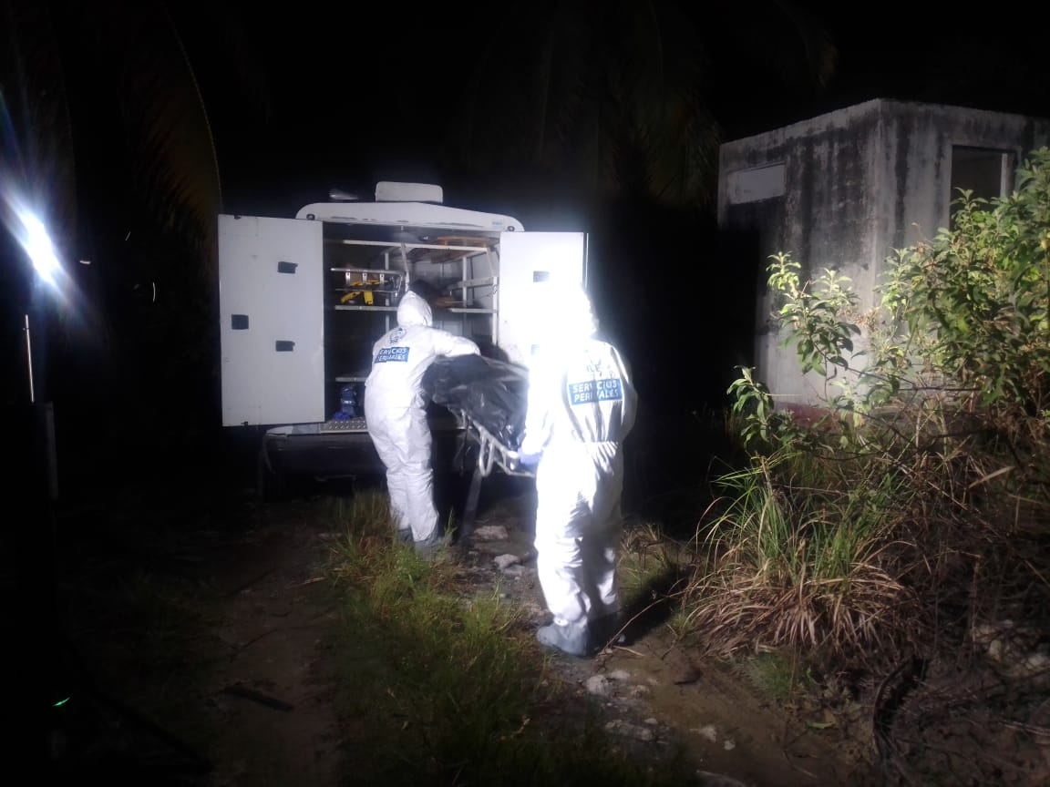 Fue localizado semidesnudo y en avanzado estado de descomposición Fue localizado semidesnudo y en avanzado estado de descomposición