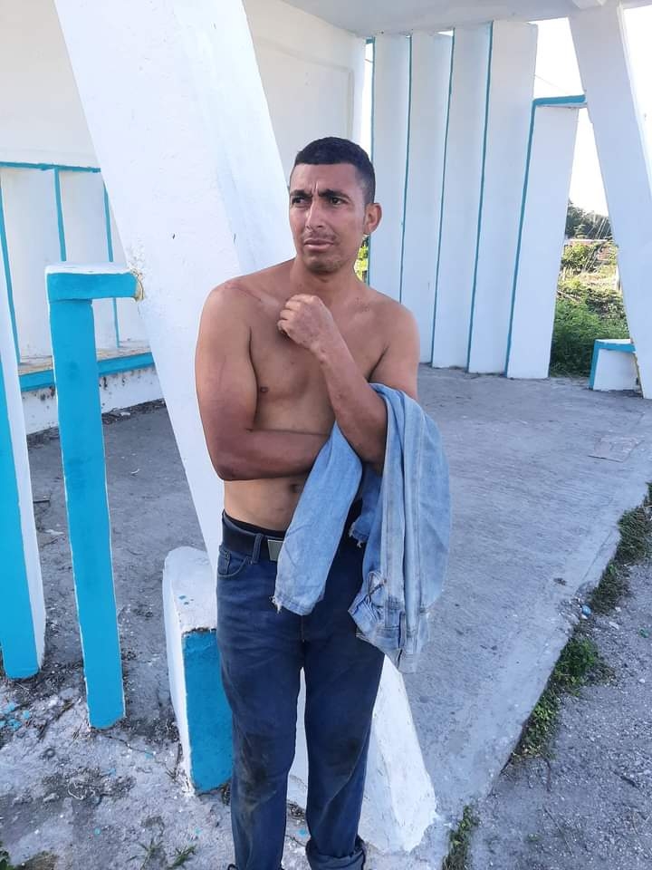 El joven apareció en el tramo Escárcega-Villahermosa y no se sabe como ni de donde llegó El joven apareció en el tramo Escárcega-Villahermosa y no se sabe como ni de donde llegó