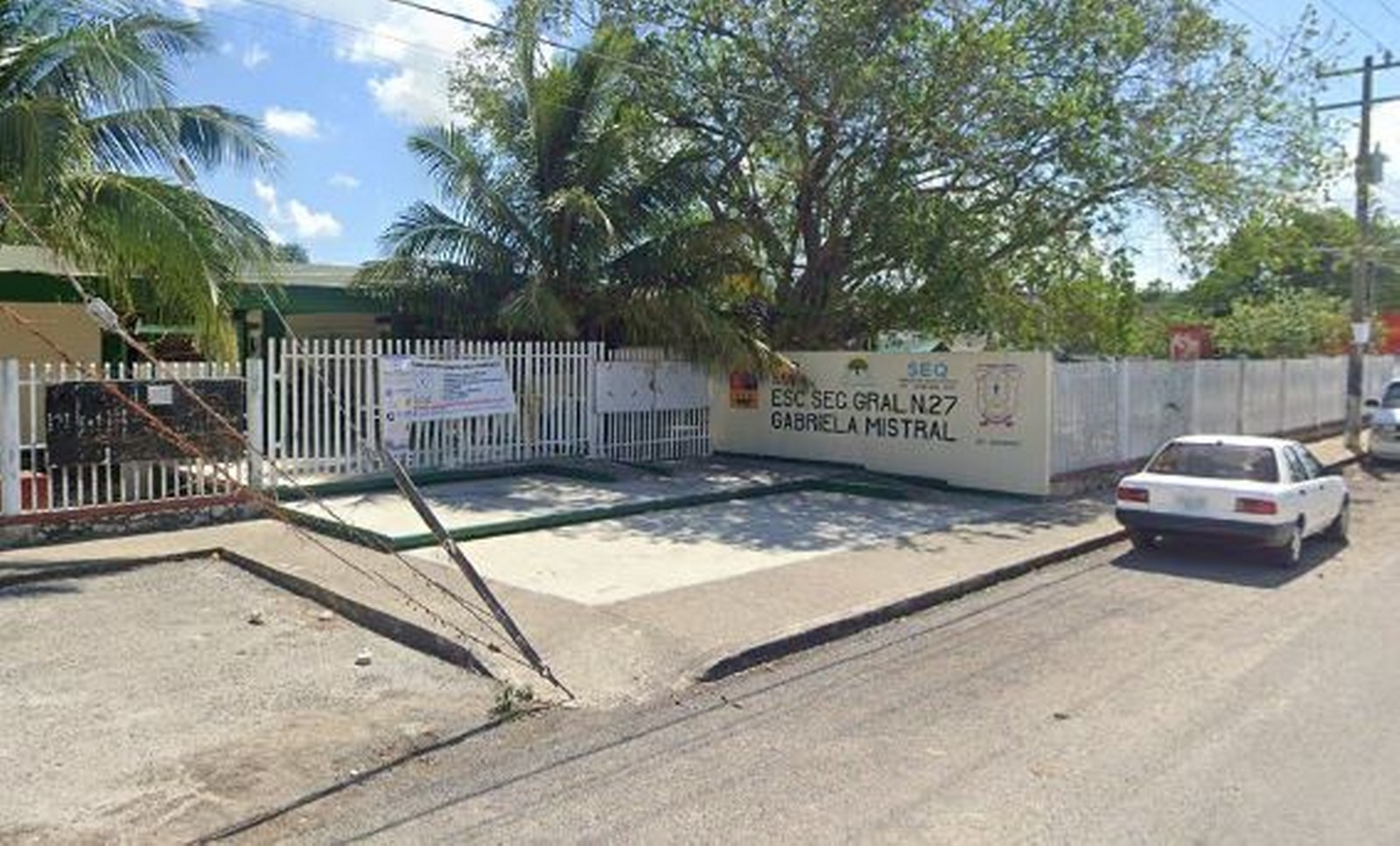La primera riña se registró el 18 de enero, un estudiante fue atacado por otros tres cuando salían del turno vespertino.