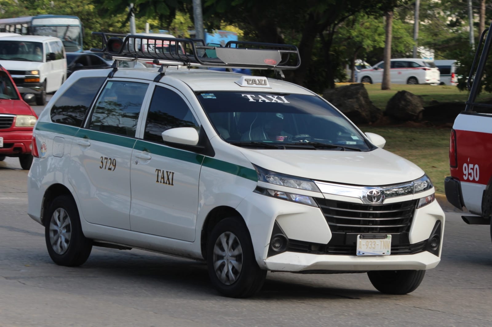 Todos los ataques en Zona Hotelera se dieron hacia conductores nuevos, fue gracias a que los bellboys les avisaron a los taxistas; aseguraron los socios
