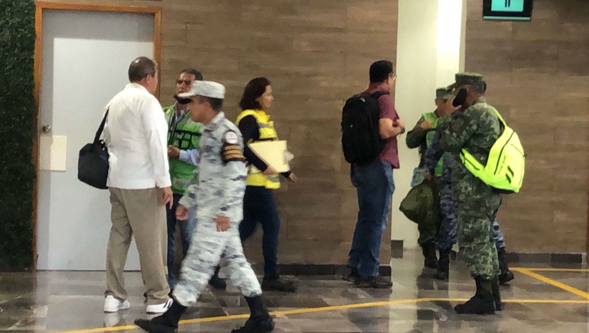 Las labores comenzaron desde muy temprano con  elementos militares desde el centro del país