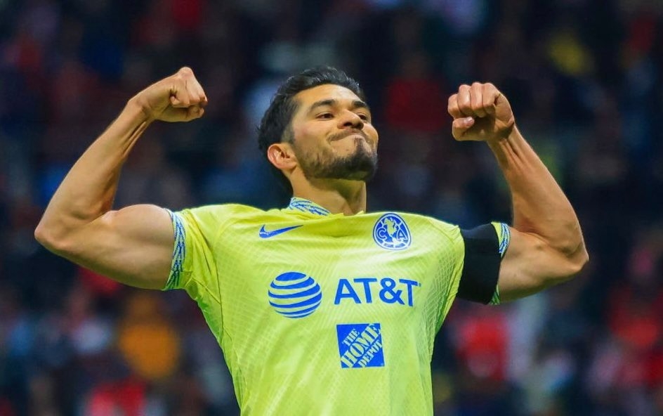 El yucateco consiguió un triplete ayer en el Azteca, con lo que se ubica, de momento, como el máximo goleador del campeonato