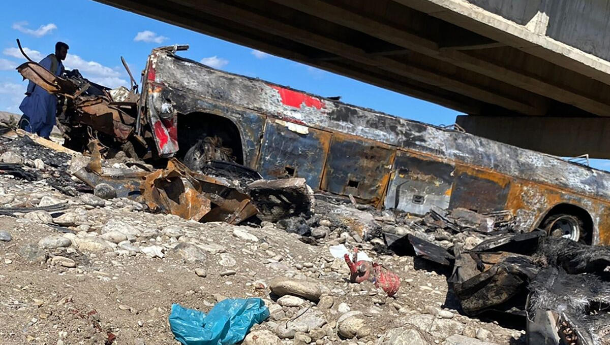 Accidente automovilístico deja 41 personas muertes en Pakistán