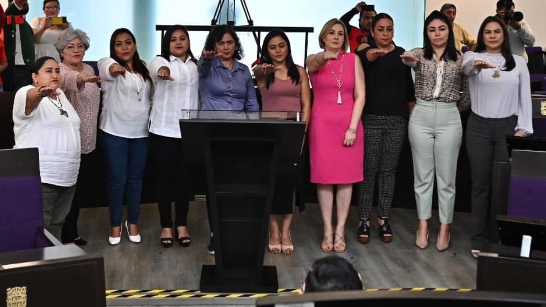 En total fueron 16 los votos que se tuvieron a favor En total fueron 16 los votos que se tuvieron a favor