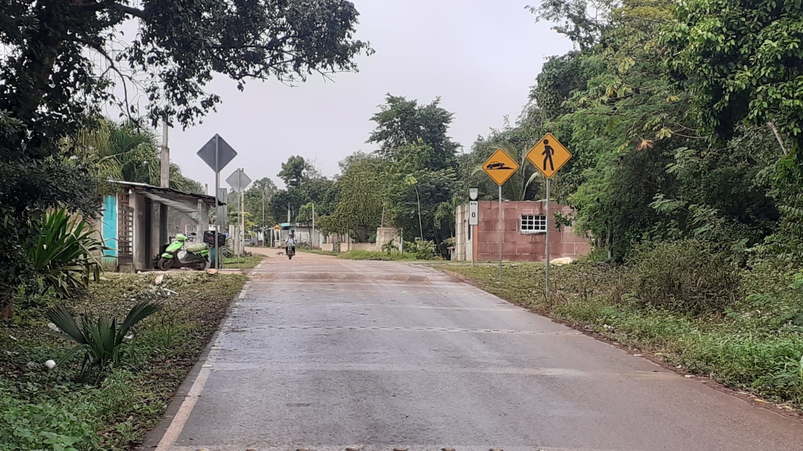 Hombre misterioso se queda sin moto Hombre misterioso se queda sin moto