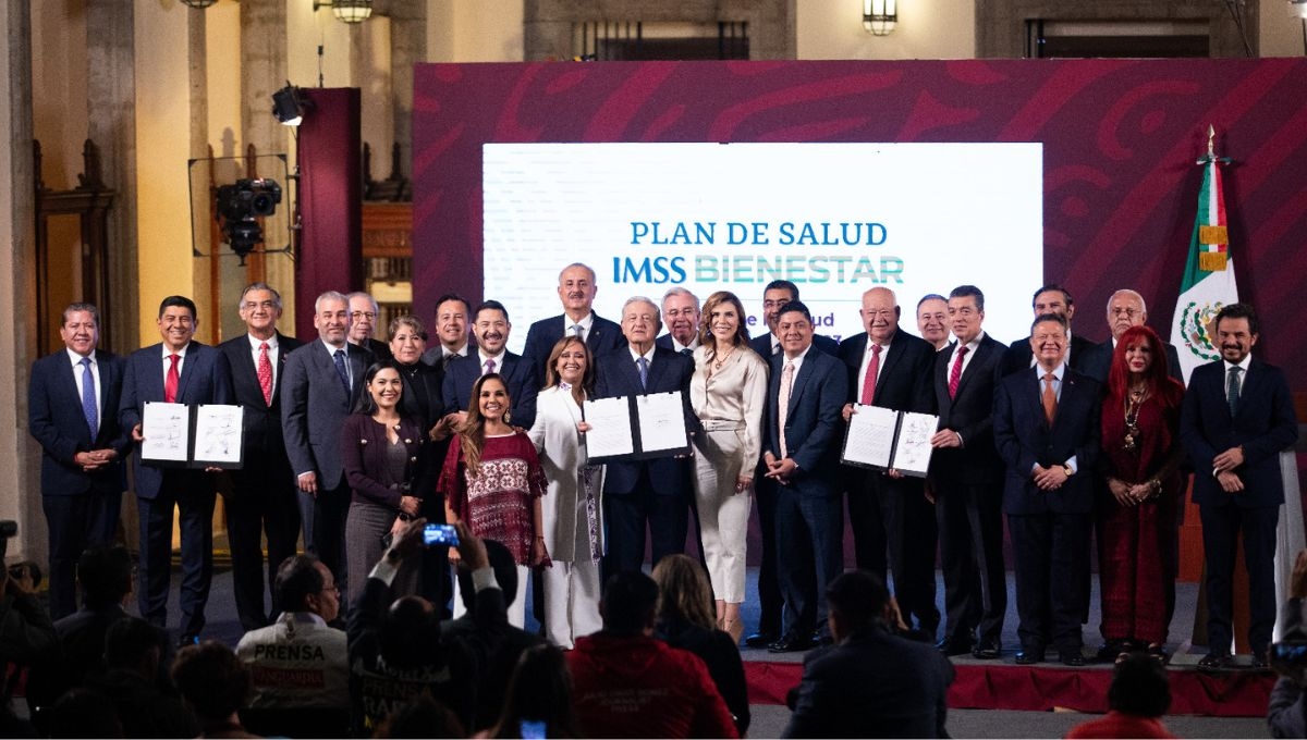 AMLO firmó la creación del sistema IMSS-Bienestar que operará en 23 estados