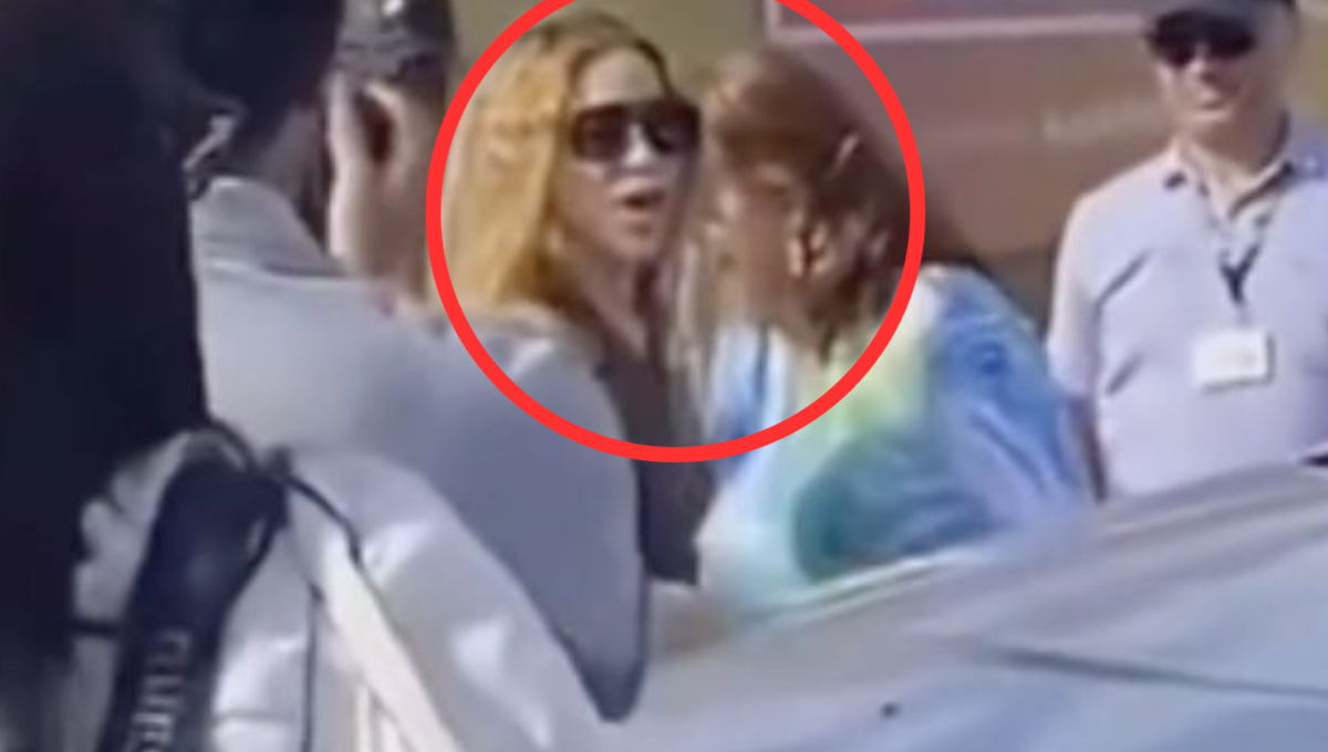La mujer que Shakira empujó no era una fan, ¡Era un familiar!