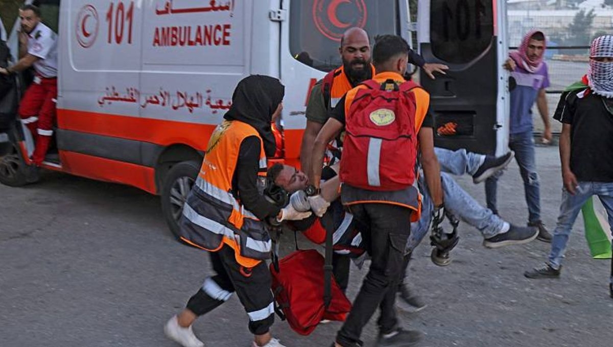 La Cruz Roja Internacional condenó que 5 de sus miembros hayan muerto en los ataques en Israel