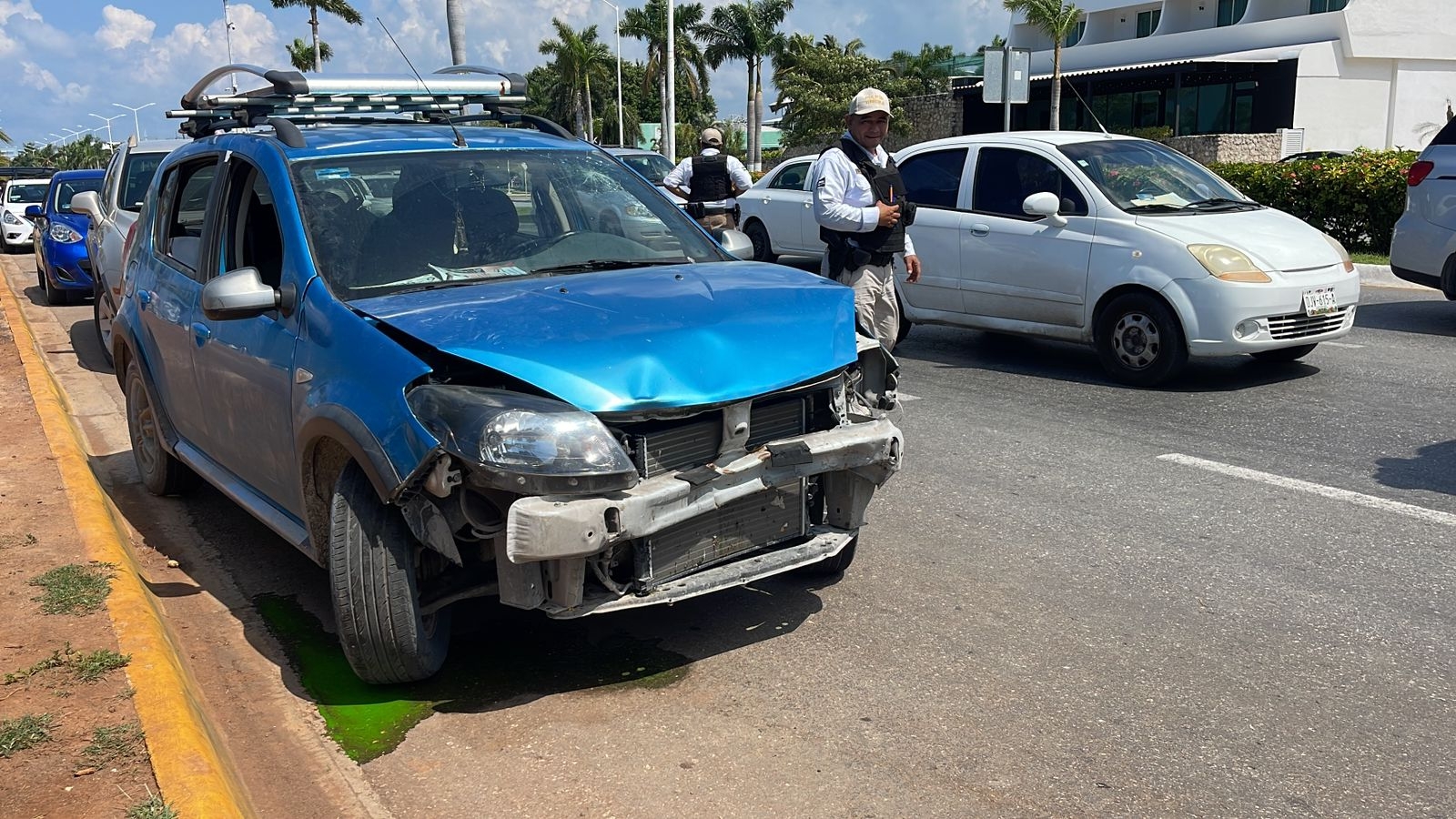 Solamente se registraron daños materiales en el accidente Solamente se registraron daños materiales en el accidente