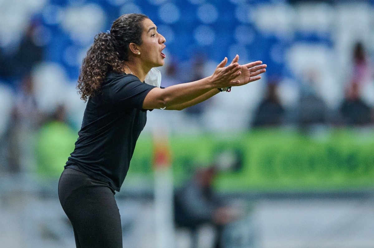 Eva Espejo abandona su puesto como Directora Técnica de Las Rayadas Eva Espejo abandona su puesto como Directora Técnica de Las Rayadas