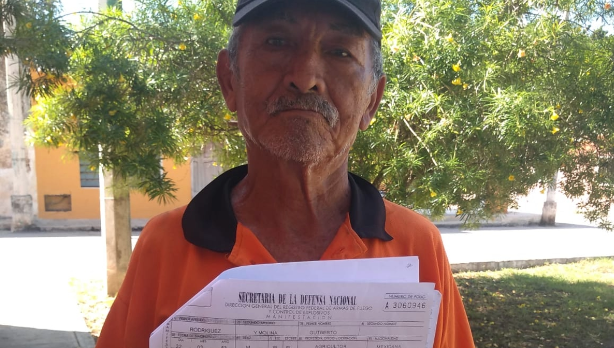 Rodríguez Molina ha dado varias vueltas en la ciudad de Mérida, en la fiscalía, con sus documentos en mano Rodríguez Molina ha dado varias vueltas en la ciudad de Mérida, en la fiscalía, con sus documentos en mano