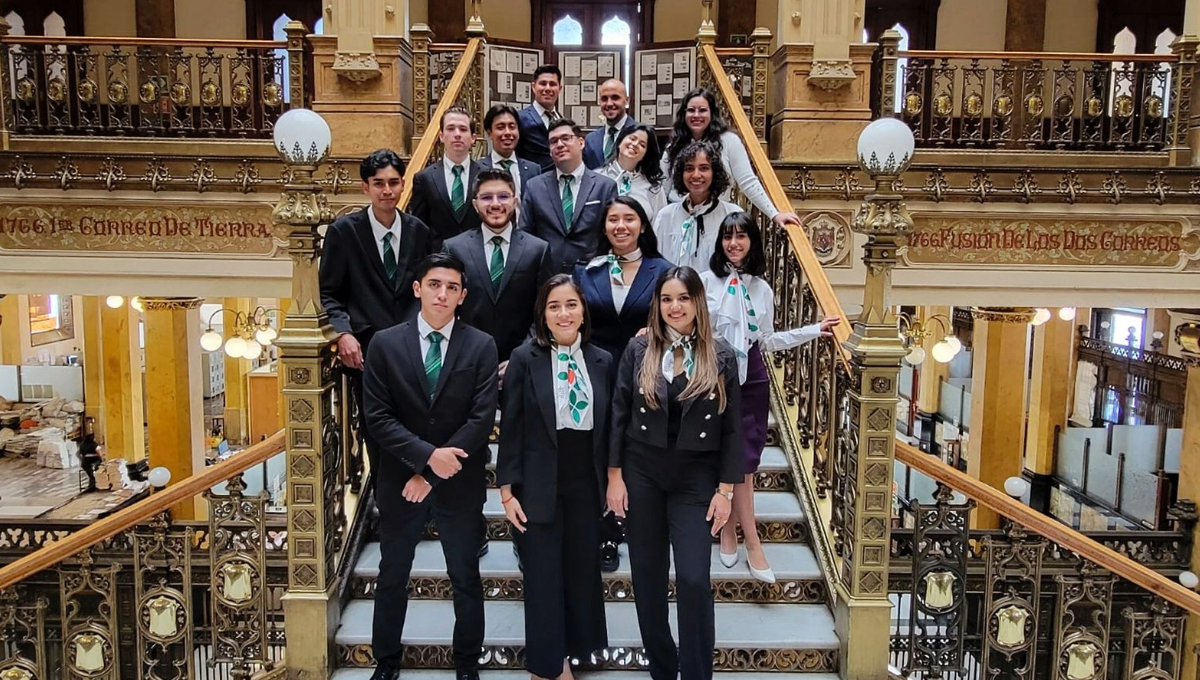 Como parte del premio, los estudiantes seleccionados recibirán becas emitidas por Huawei Como parte del premio, los estudiantes seleccionados recibirán becas emitidas por Huawei