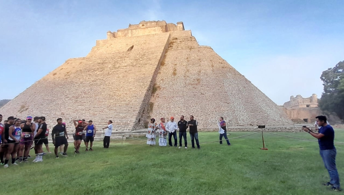 El punto de salida de los atletas fue en las escalinatas del Templo del Adivino en Uxmal