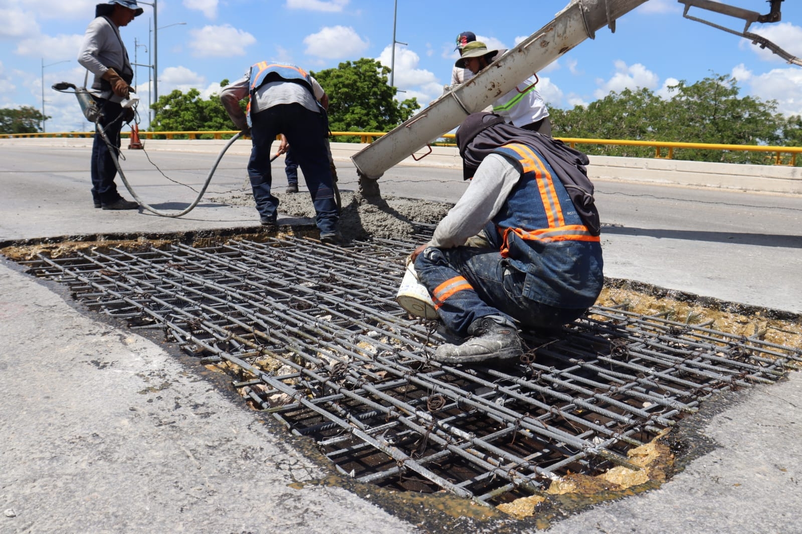 Los trabajos en el Periférico de Mérida durarán tres días Los trabajos en el Periférico de Mérida durarán tres días