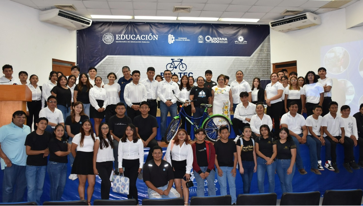 Alumnos del primer semestre de la carrera de desarrollo comunitario analizaron el tema y concluyeron que el 73% de los jóvenes no tiene un medio de transporte Alumnos del primer semestre de la carrera de desarrollo comunitario analizaron el tema y concluyeron que el 73% de los jóvenes no tiene un medio de transporte