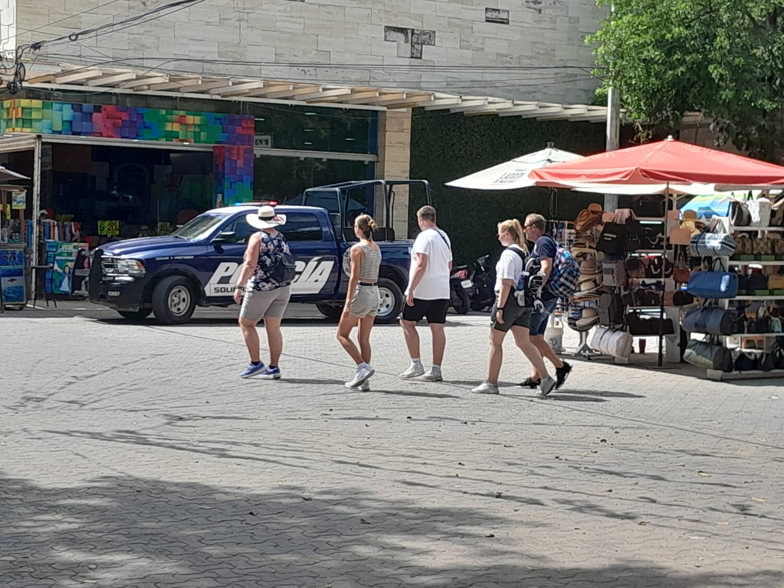El hombre fue trasladado de emergencia al Hospital General de Playa del Carmen El hombre fue trasladado de emergencia al Hospital General de Playa del Carmen